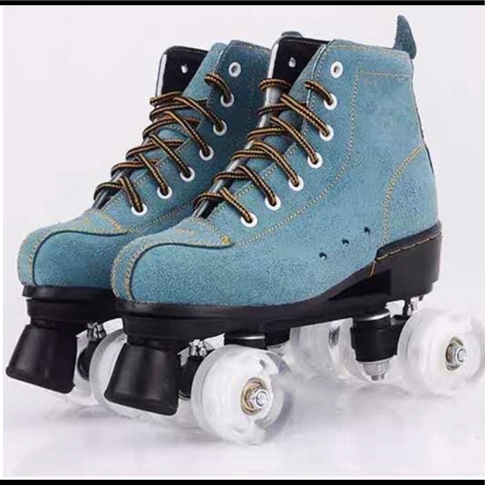 ROLLER SKATES - VINTAGE BLUE DENIM - HIGH TOP